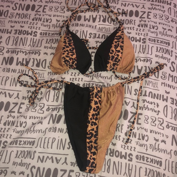 Bikini - Picture 2 of 3